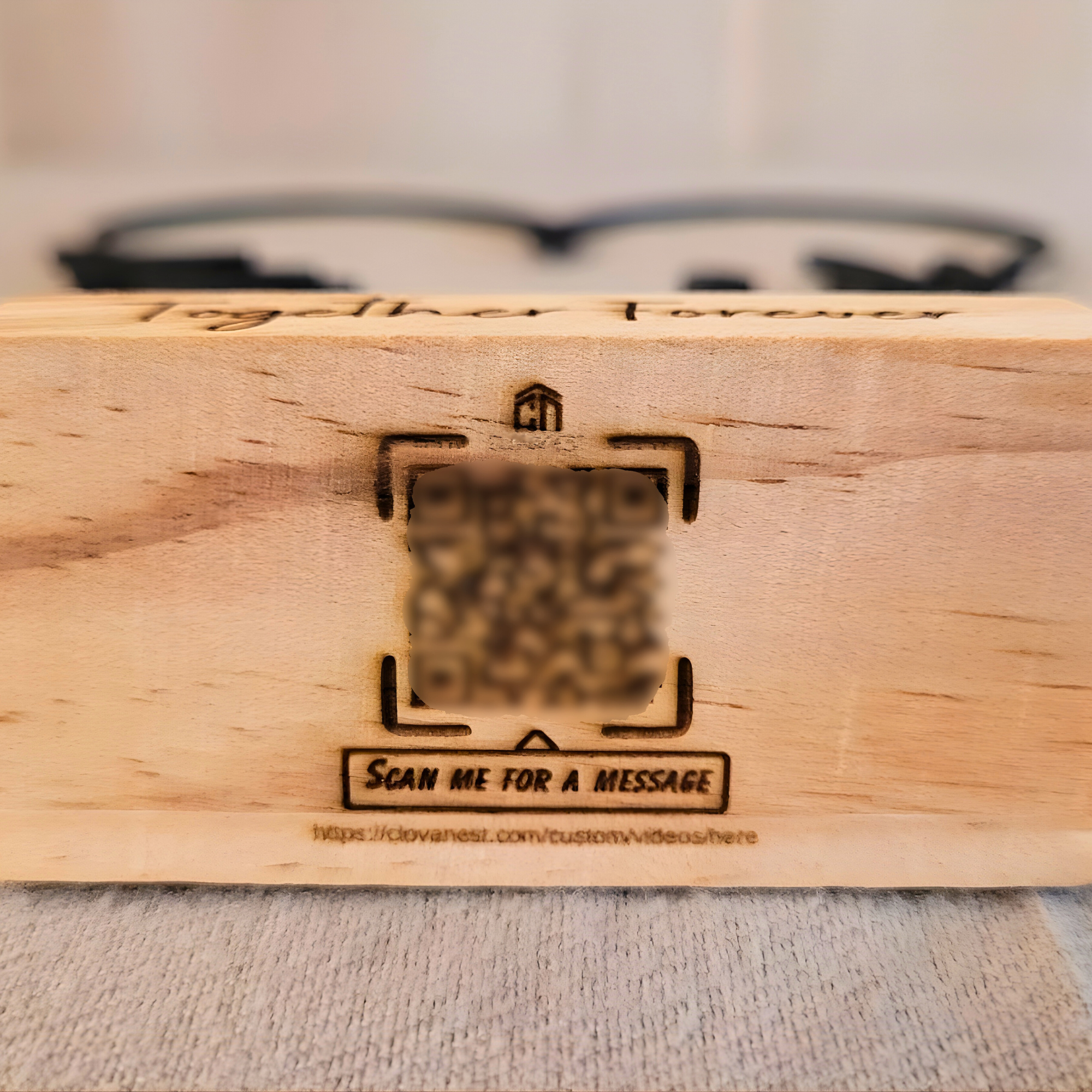 Personalized Hand Holding Line Art Decor, Custom 3D printed Couple Keepsake with Names, Wedding, Engagement & Anniversary, Valentines Gift